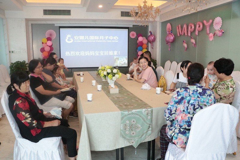 辅食添加讲座，精彩看不停！